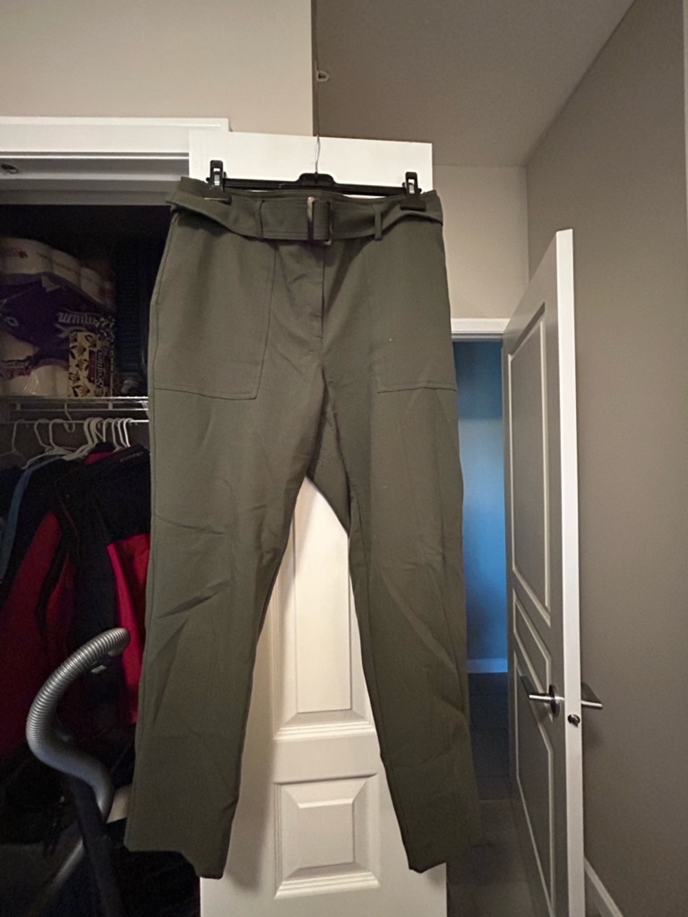 Reitmans Olive Tapered-Leg Pants